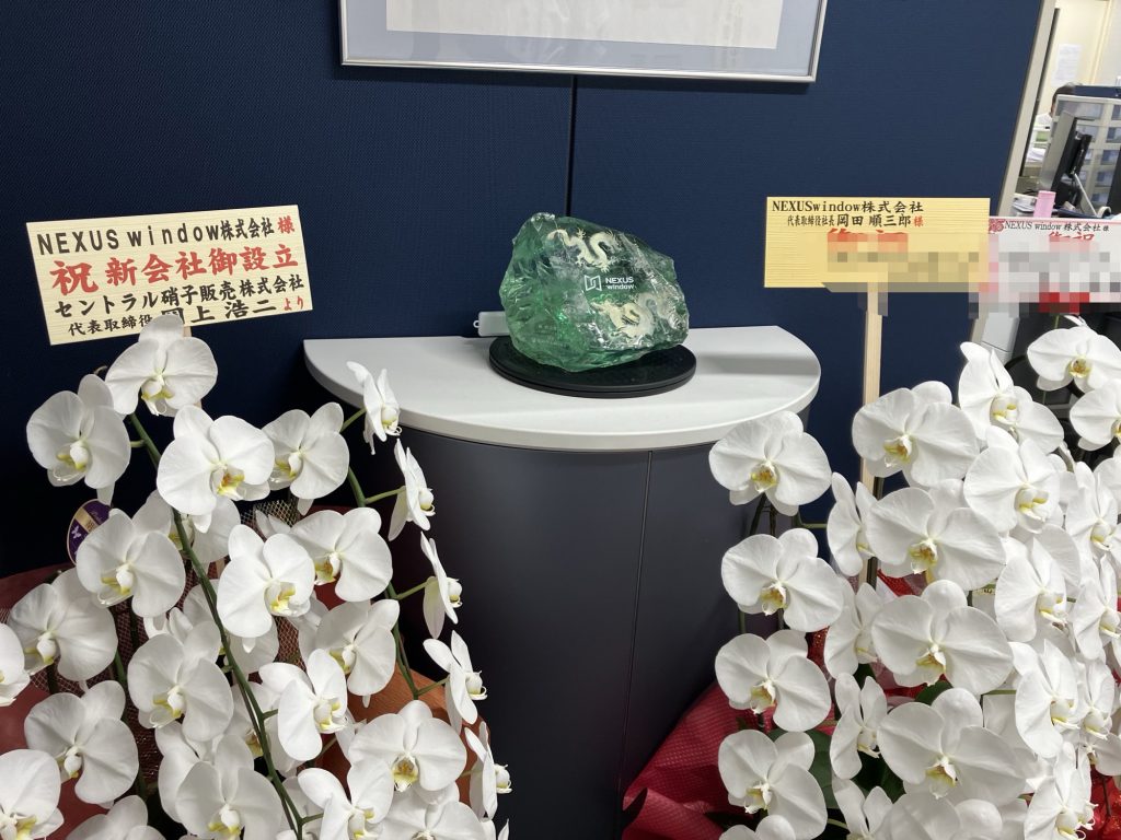 胡蝶蘭と合わせてオブジェ展示