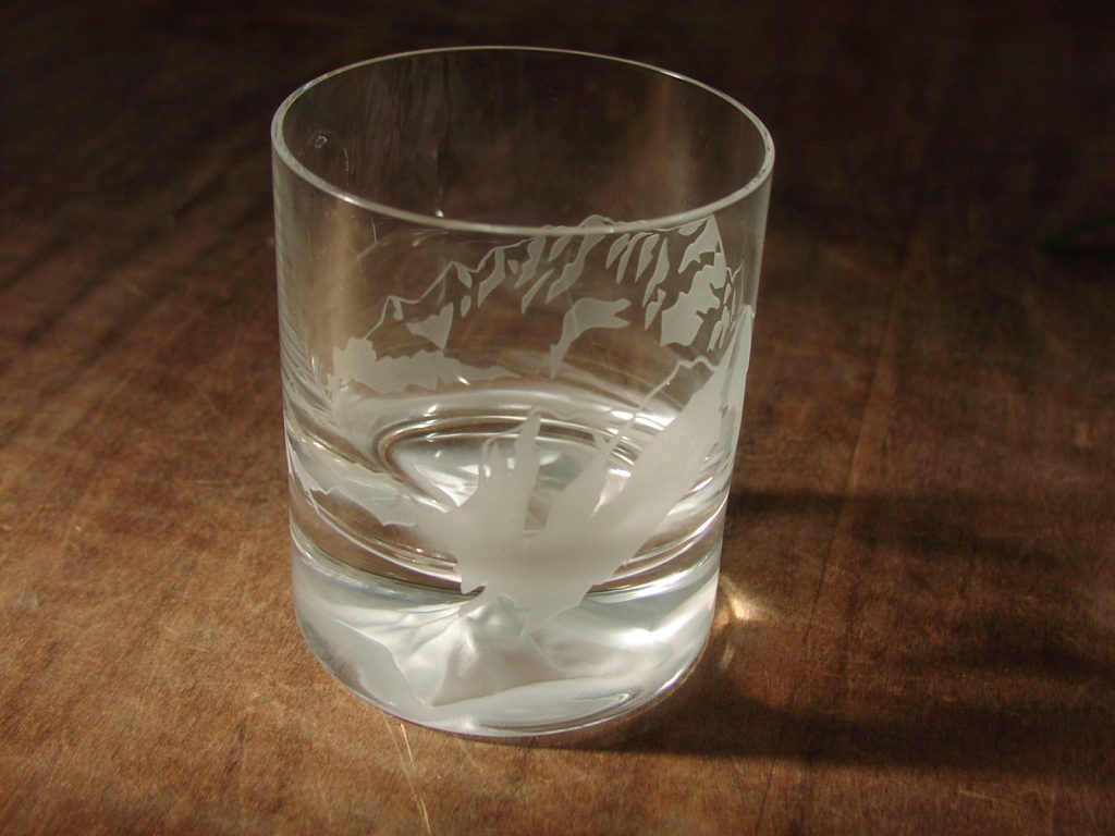 社長就任のお祝いに工芸グラス